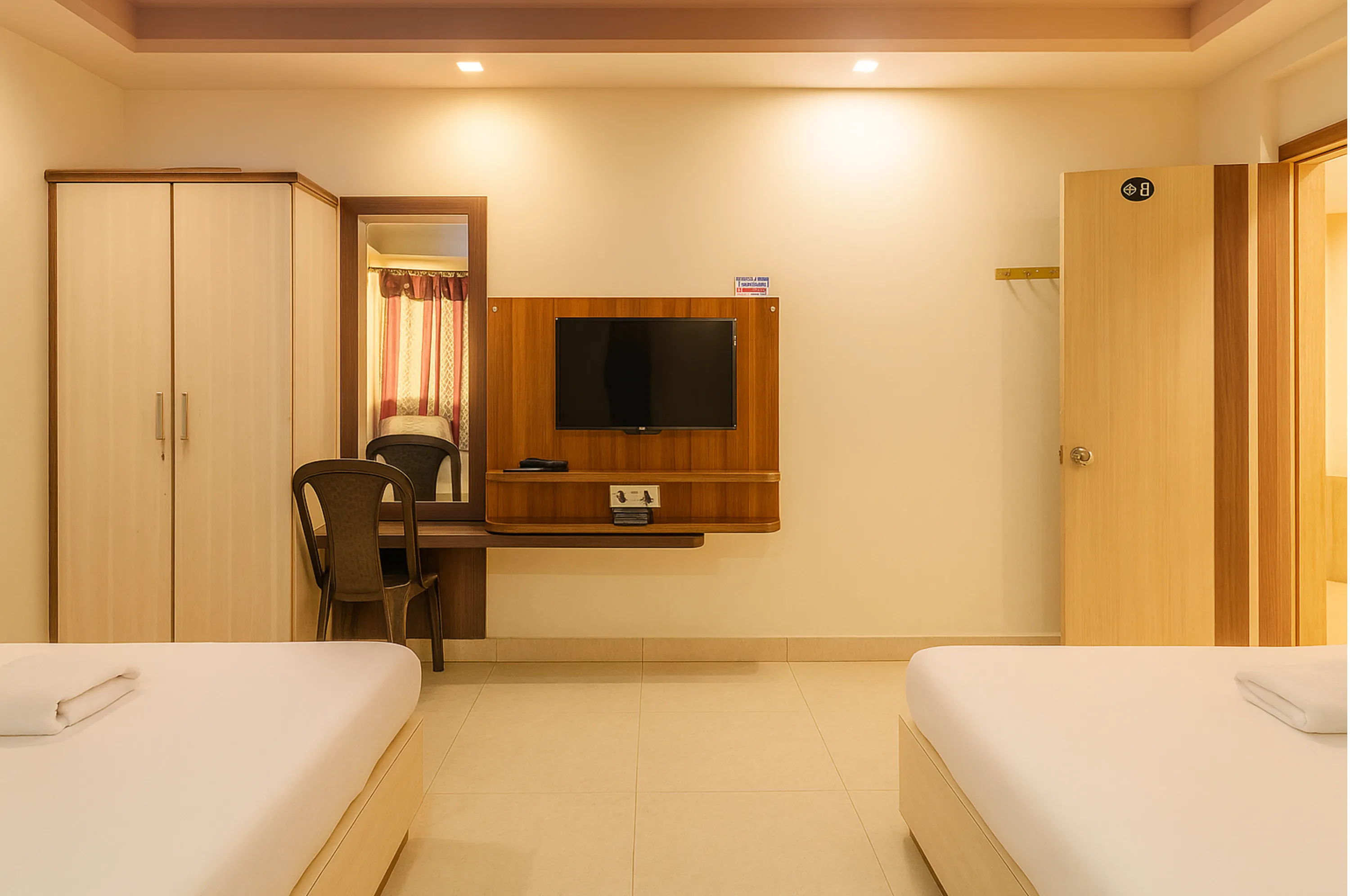 Triple Bed Family Room at Hotel Shiv Sadan Somnath